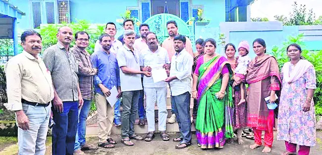 పాత పెన్షన్‌ విధానం పునరుద్ధరించాలి
