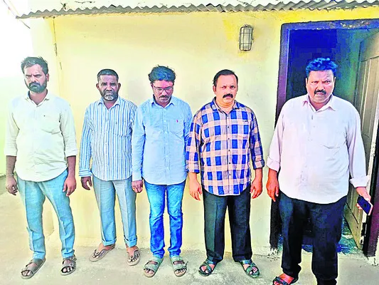 ఐదుగురు నిందితులకు జైలు శిక్ష