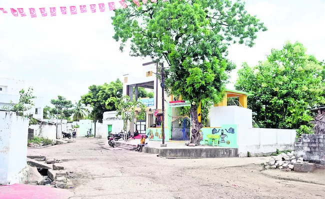     ‘బాలెంల’ బలగంతో తిరుగుబాటు