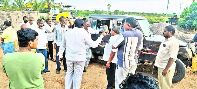 పరిహారమిచ్చి పనులు చేపట్టండి