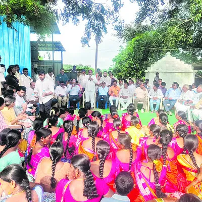 లింగంపల్లిలో యూపీ బృందం పర్యటన 