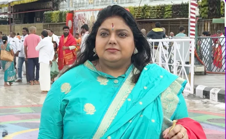 తిరుమలలో టాలీవుడ్ హీరోయిన్.. గుర్తుపట్టారా?