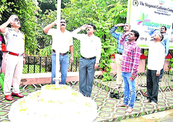 స్వేచ్ఛావాయువులు పీల్చుకున్న రోజు.. 