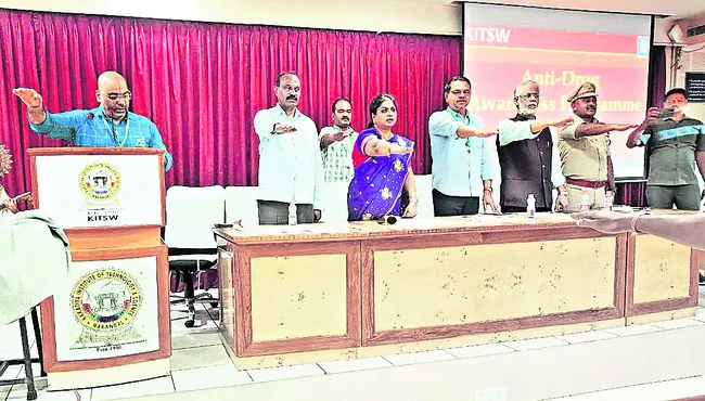 డ్రగ్స్‌ రహిత సమాజ నిర్మాణానికి కృషి