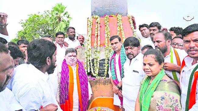 రజాకార్లకు ఎదురొడ్డిన బైరాన్‌పల్లి