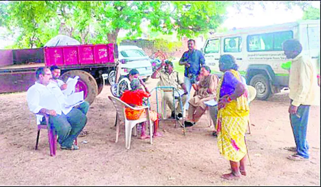 తల్లిని పట్టించుకోని కొడుకులకు కౌన్సిలింగ్