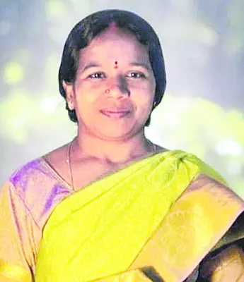 భవనం పైనుంచి దూకి..