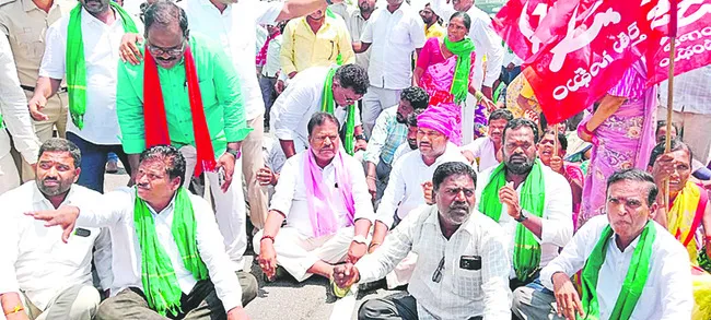 ట్రిపుల్‌ఆర్‌ అలైన్‌మెంట్‌ మార్చొద్దు 