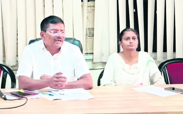 పండ్లతోటల అభివృద్ధిపై దృష్టి సారించండి 