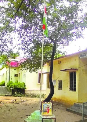 తెలంగాణ తల్లి పాత ఫొటోతో! 