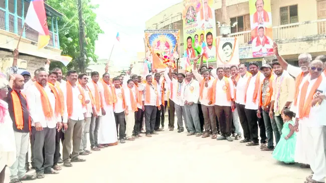 భక్తిశ్రద్ధలతో విశ్వకర్మ భగవాన్‌ వేడుకలు 