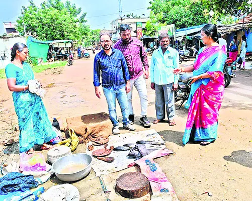 తక్కువ తూకంతో విక్రయిస్తే కేసులు