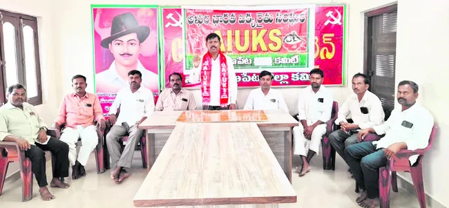 స్వామినాథన్ సిఫారసులు అమలు చేయాలి
