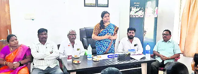 పంచాయతీల అభివృద్ధికి సమన్వయంతో పనిచేయాలి 