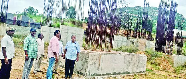 వైద్య కళాశాలల ప్రైవేటీకరణ తగదు 