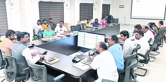 జిల్లాలో డోలీ మోతలు ఉండరాదు