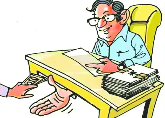 ‘మణి’కొండ చుట్టే అనకొండలు!