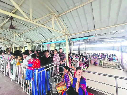 రత్నగిరిపై ఏకాదశి పూజలు