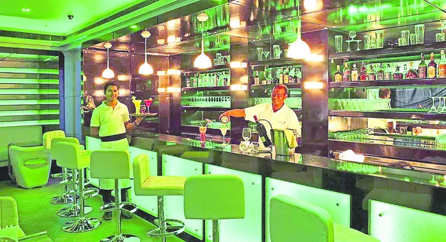 నేడు ఆర్డీవో కార్యాలయంలో బార్లకు లాటరీ