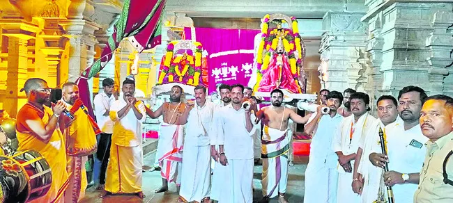 యాదగిరి క్షేత్రంలో సంప్రదాయ పూజలు