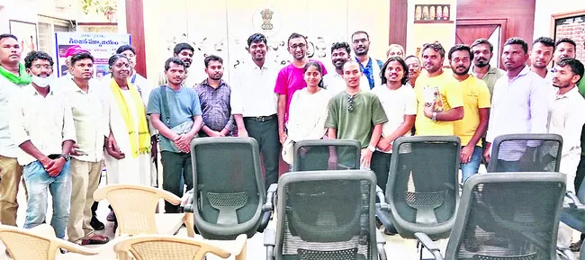 ఆదివాసీల అభివృద్ధికి కృషి
