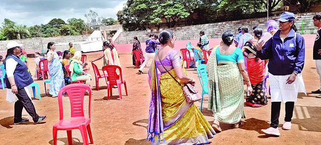 వృద్ధ