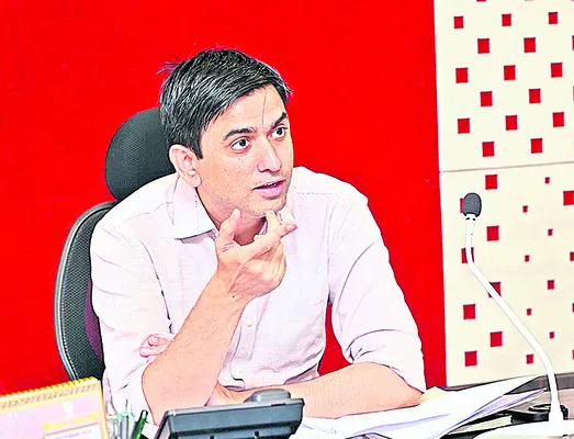 మహిళా పాడి రైతులను ప్రోత్సహించాలి