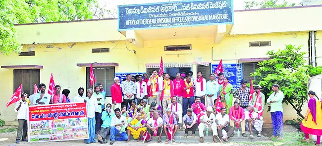 డబుల్‌ బెడ్‌రూం ఇళ్లను పూర్తి చేయాలి