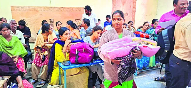 డీఎస్సీ నియామక ఉత్తర్వుల పంపిణీ వాయిదా 