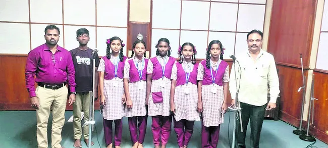 ‘రేడియో’లో రామానుజవరం విద్యార్థినులు