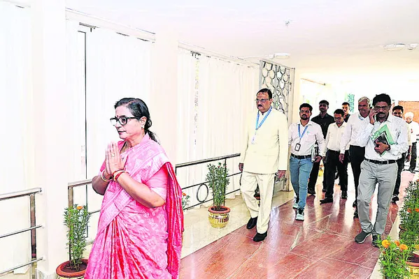 సంతాపంతో ముగిసిన తొలి రోజు సభ 