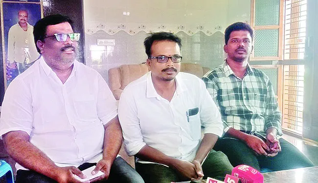 సీఐ శేఖర్పై హెచ్ఆర్సీకి ఫిర్యాదు