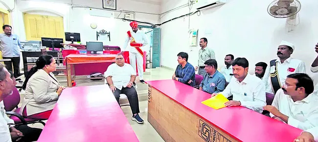 ఆక్రమణల తొలగింపునకు చర్యలు తీసుకోండి