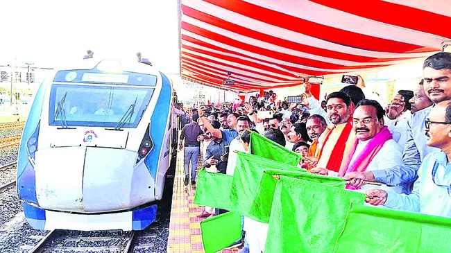 మోదీ ఆధ్వర్యంలో రైల్వేల అభివృద్ధి