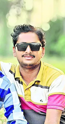 ఆటో బోల్తా: డ్రైవర్ మృతి