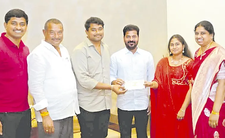 Cong MLA Donates Rs 2 Crore to Govt to Supply Free Urea to Farmers in His Constituency