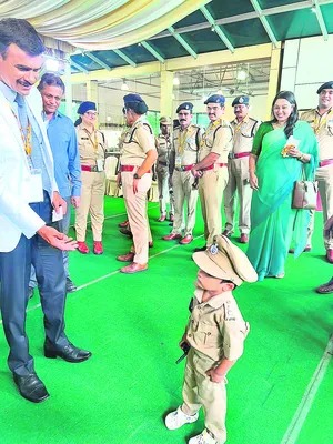 హలో ఆఫీసర్!