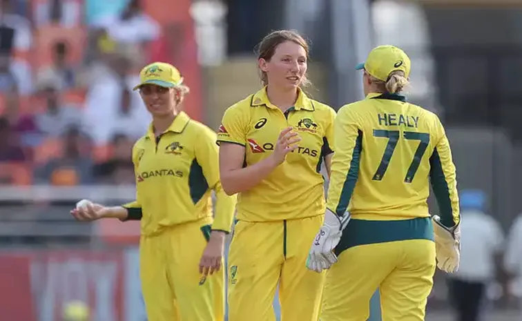Australia fined for slow over rate