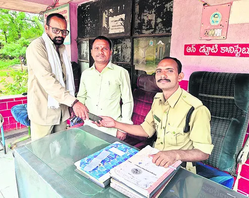 డ్రైవింగ్లో నో సెల్