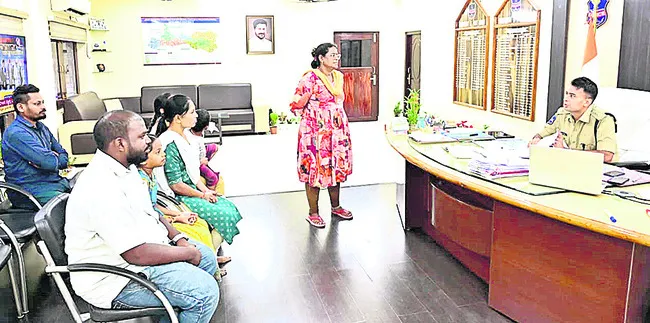 బాధ్యతాయుతంగా వ్యవహరించాలి