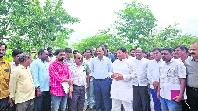 ప్రతి రైతునూ ఆదుకుంటాం