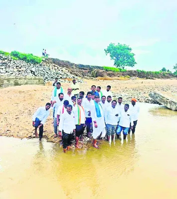బీఆర్ఎస్ ధనదాహానికి రైతులు బలి
