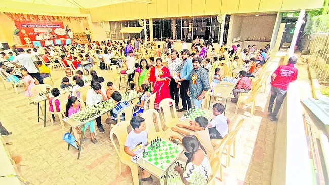 హోరాహారీగా రాష్ట్ర స్థాయి ఓపెన్ చెస్ టోర్నీ