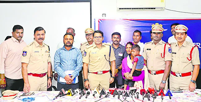 వలస కూలీల పిల్లలే టార్గెట్‌ 