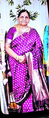 పట్టపగలే మహిళ దారుణ హత్య
