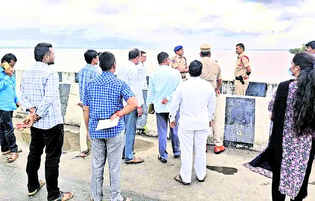 గణపతి నిమజ్జనం ఏర్పాట్ల పరిశీలన