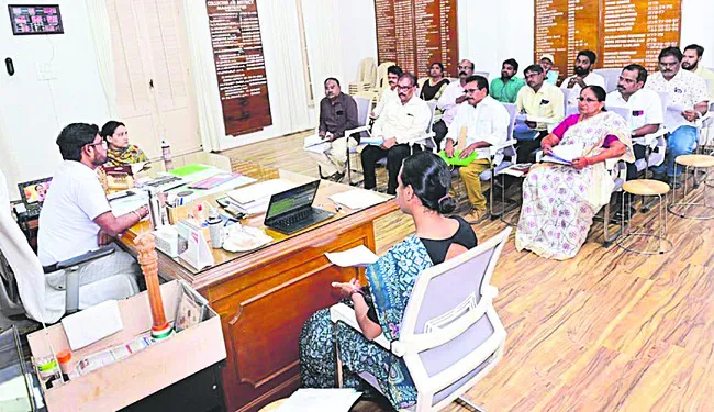 ధాన్యం కొనుగోలుకు పకడ్బందీ ఏర్పాట్లు 