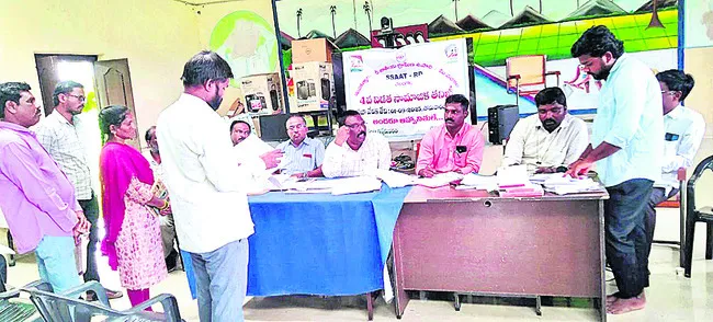 ఉపాధిలో అవకతవకలు.. రికవరీకి ఆదేశాలు