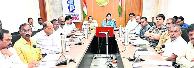 ఆస్తి, ప్రాణ నష్టంపై నివేదికలు పంపండి