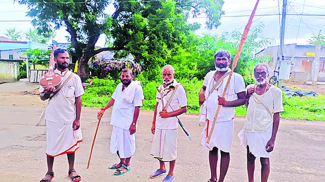 నాసిక్‌ త్రయంబకం నుంచి పాదయాత్ర 